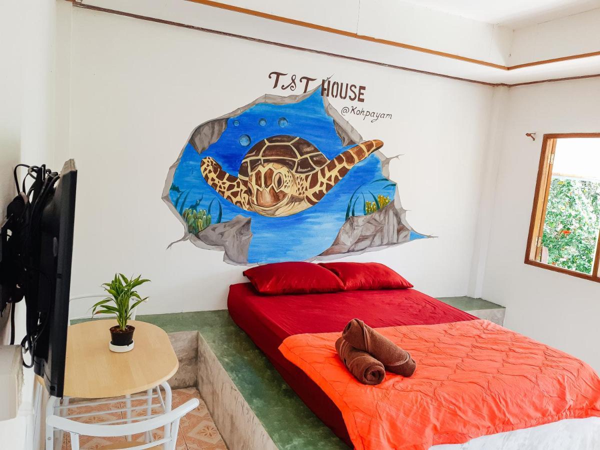 T And T House (Adults Only) Hotell Koh Phayam Exteriör bild