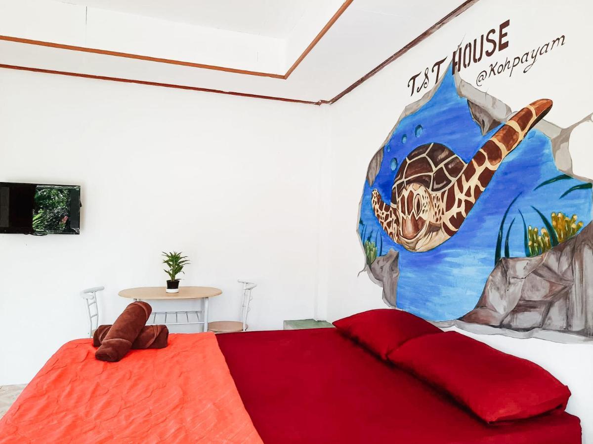 T And T House (Adults Only) Hotell Koh Phayam Exteriör bild