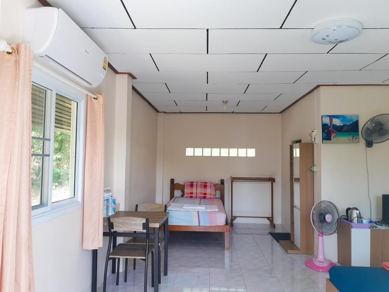 T And T House (Adults Only) Hotell Koh Phayam Exteriör bild