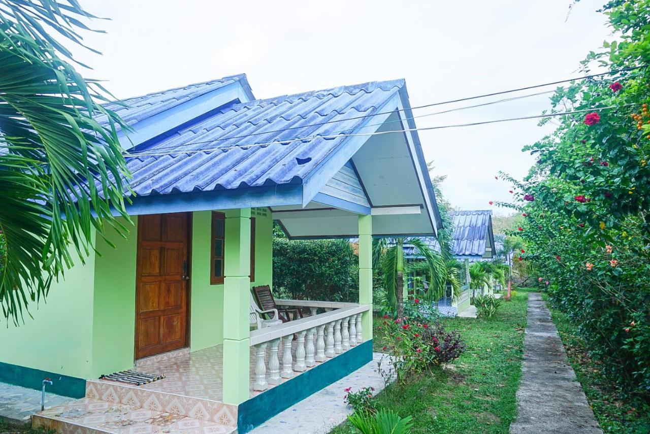T And T House (Adults Only) Hotell Koh Phayam Exteriör bild